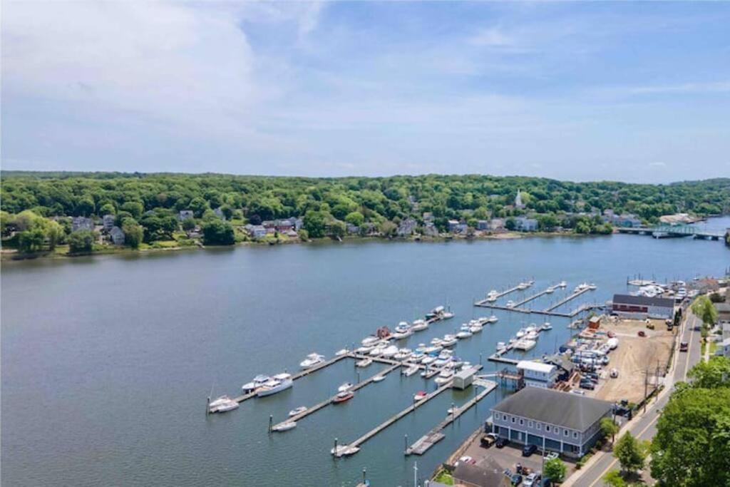 Gorgeous Waterfront 2 Bedroom 1 Bath Modern Home. New Haven Buitenkant foto